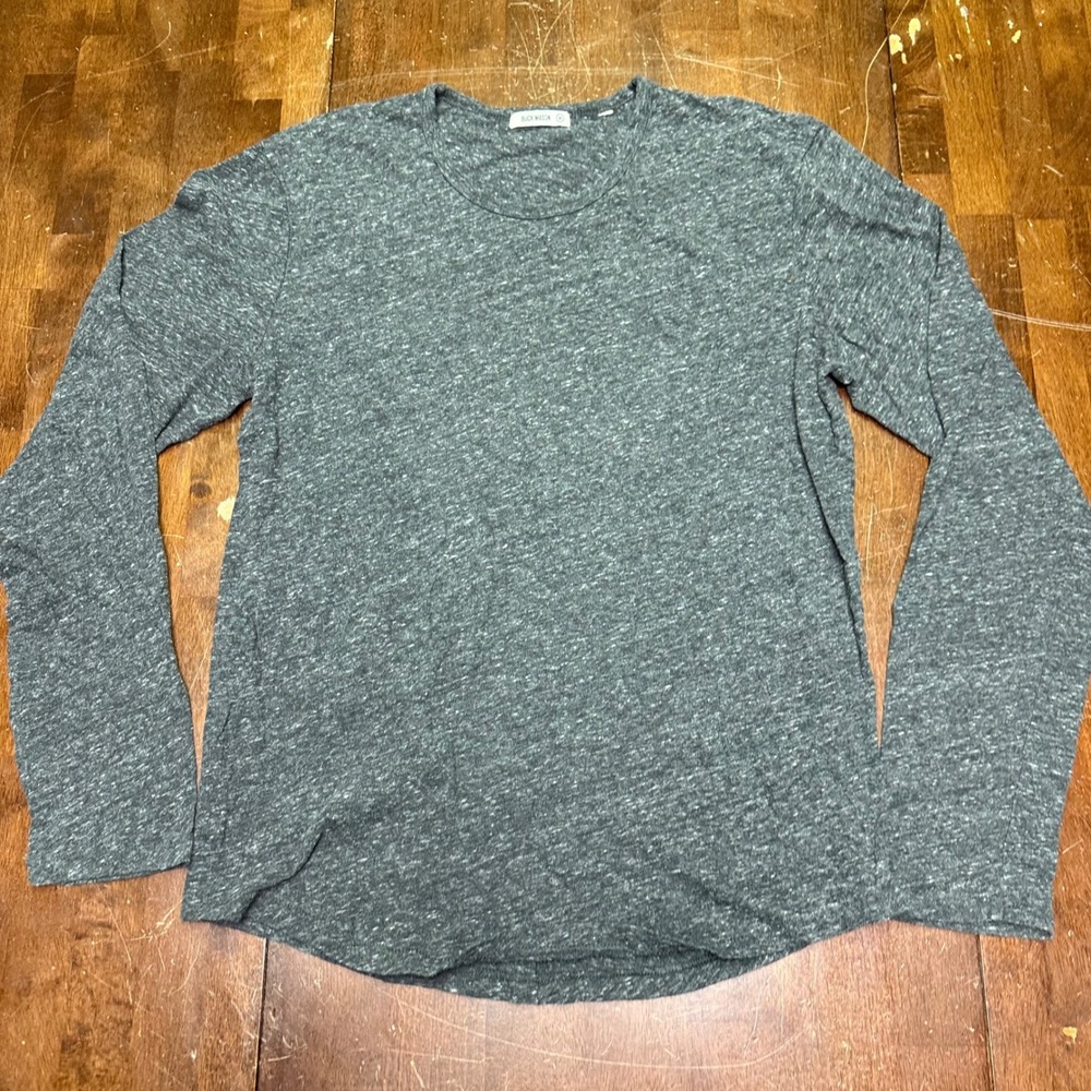 Buck Mason Long Sleeve Tee Mens Medium Gray Slub Knit Curved Hem Heathered Shirt